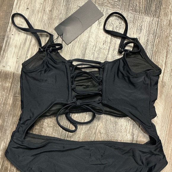 Women's Black One Piece Swimsuit Size Small - Picture 7 of 9